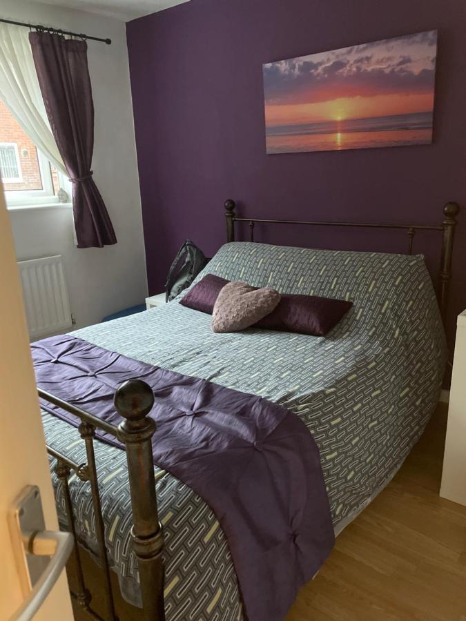 Home From Home, Close To Redditch Hospital Abb Εξωτερικό φωτογραφία